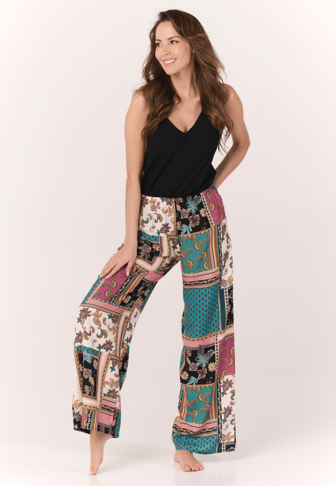 ISADORA-wiskozowe-spodnie-z-szeroka-nogawka-w-ciekawy-wzor